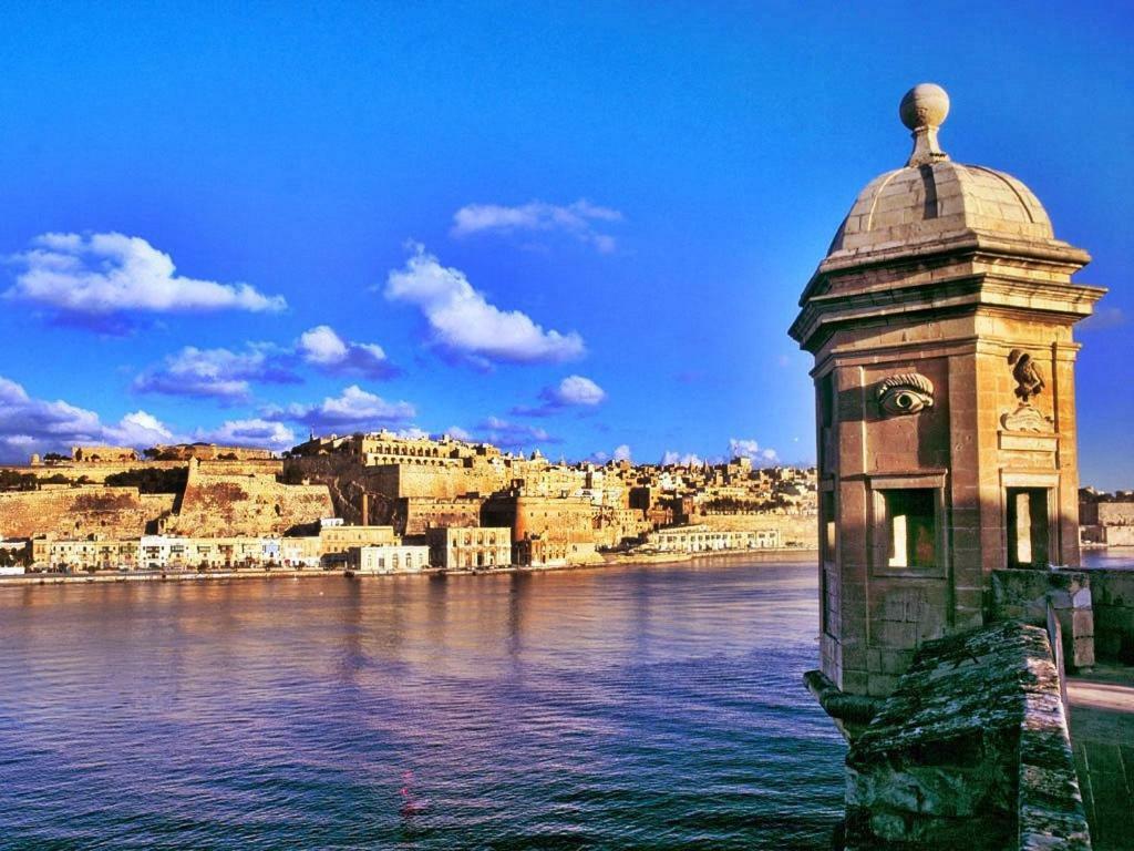 Magical Rooftop Penthouse Sliema Extérieur photo