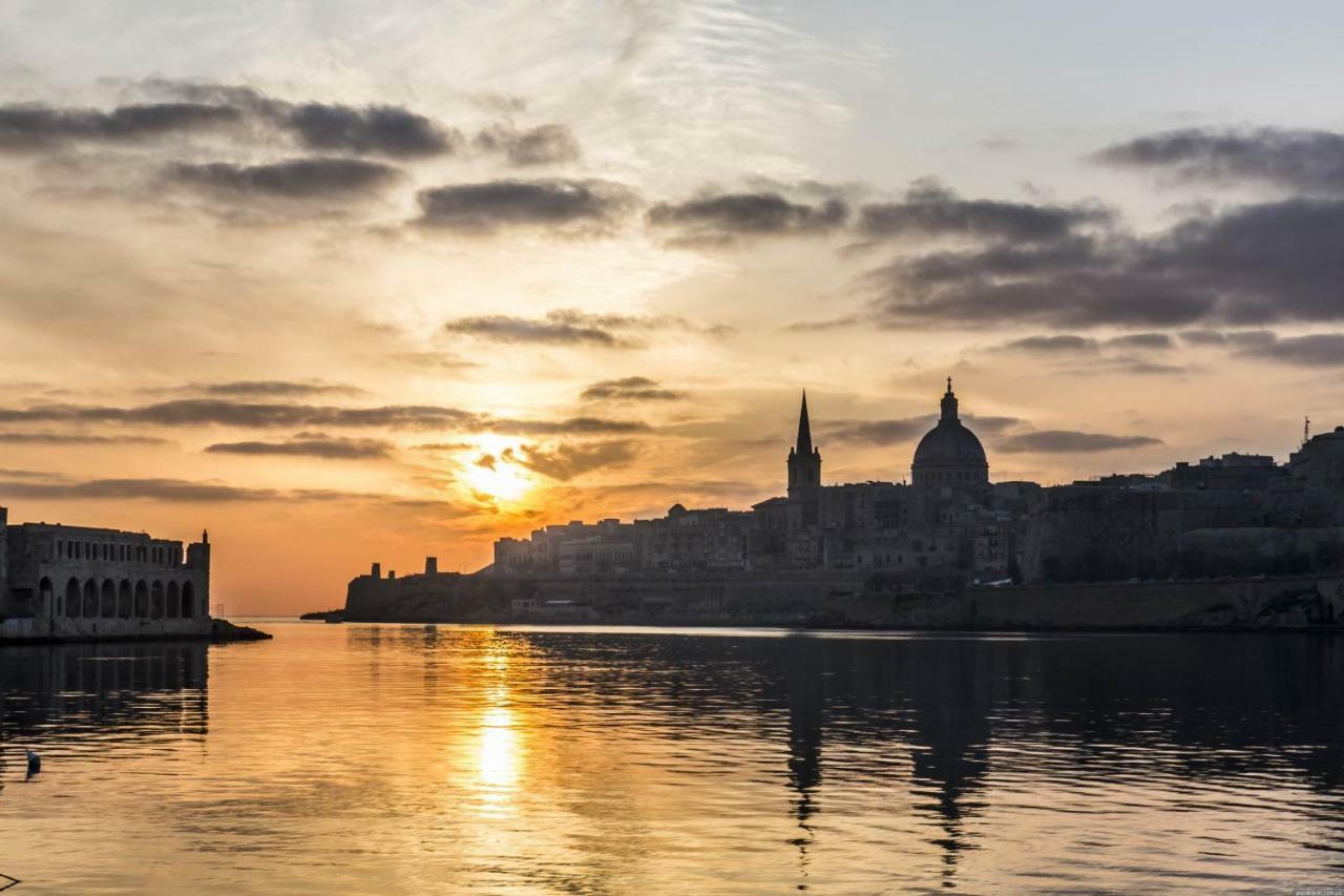 Magical Rooftop Penthouse Sliema Extérieur photo